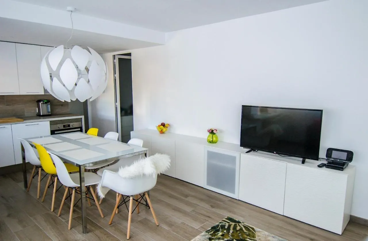 بينالماذينا Alay Apartment & Pool 2 Bedroom